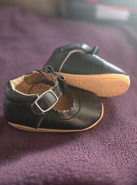 Black Scalloped T-Strap Mary Janes- Baby Size 3 EUC